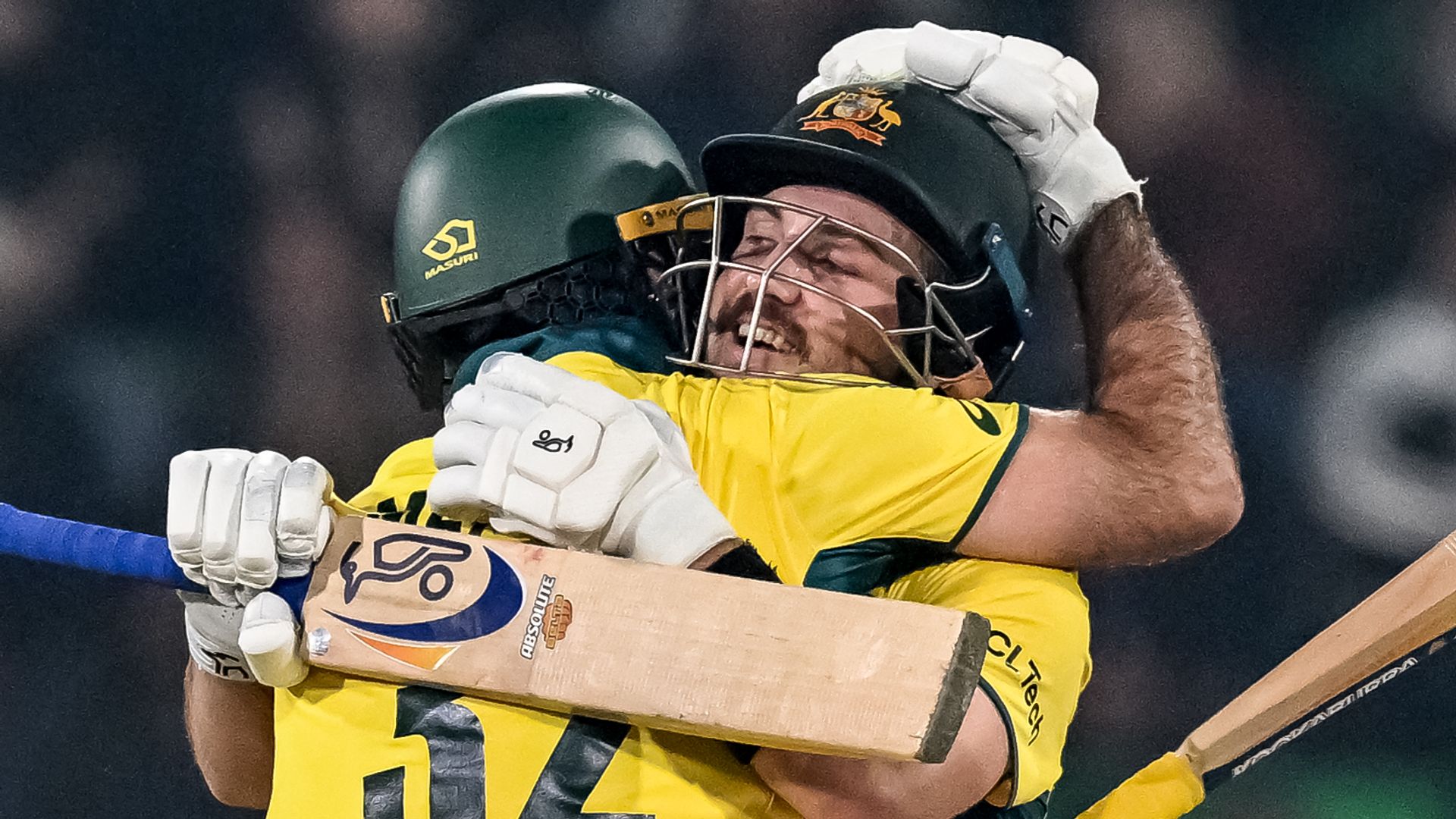 Australia chase ICC tournament-record 352 to stun England