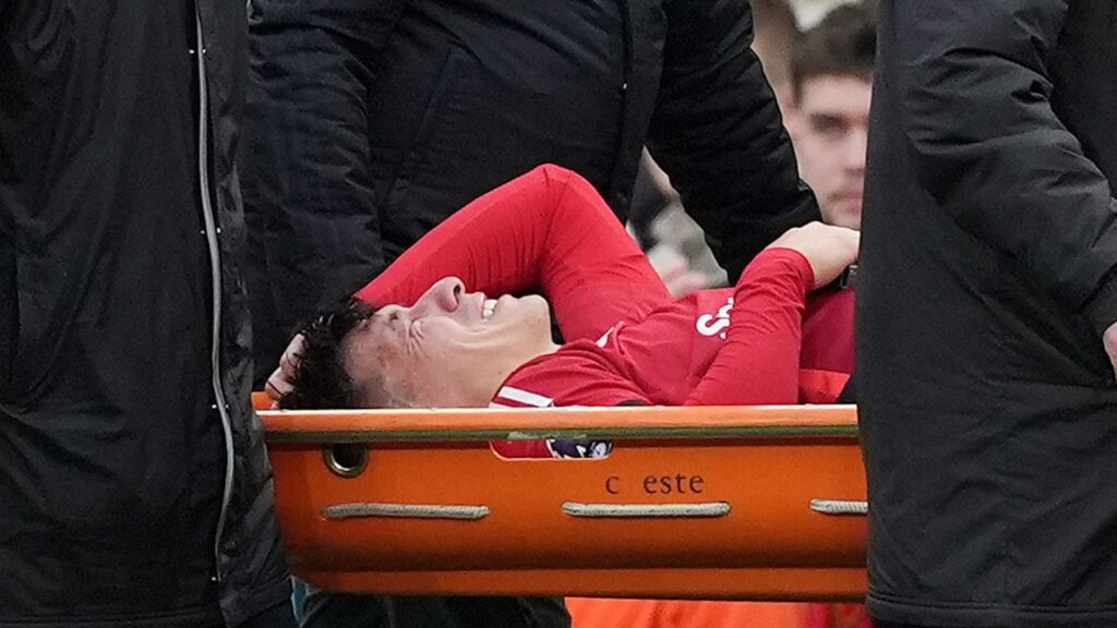 Man Utd’s Martinez likely to miss rest of season with cruciate injury