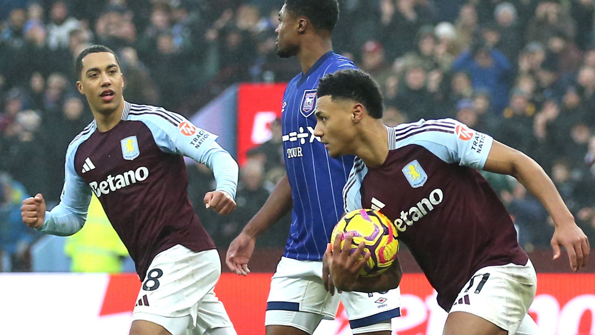 Watkins equalises for Villa from Rashford free-kick vs Ipswich LIVE!