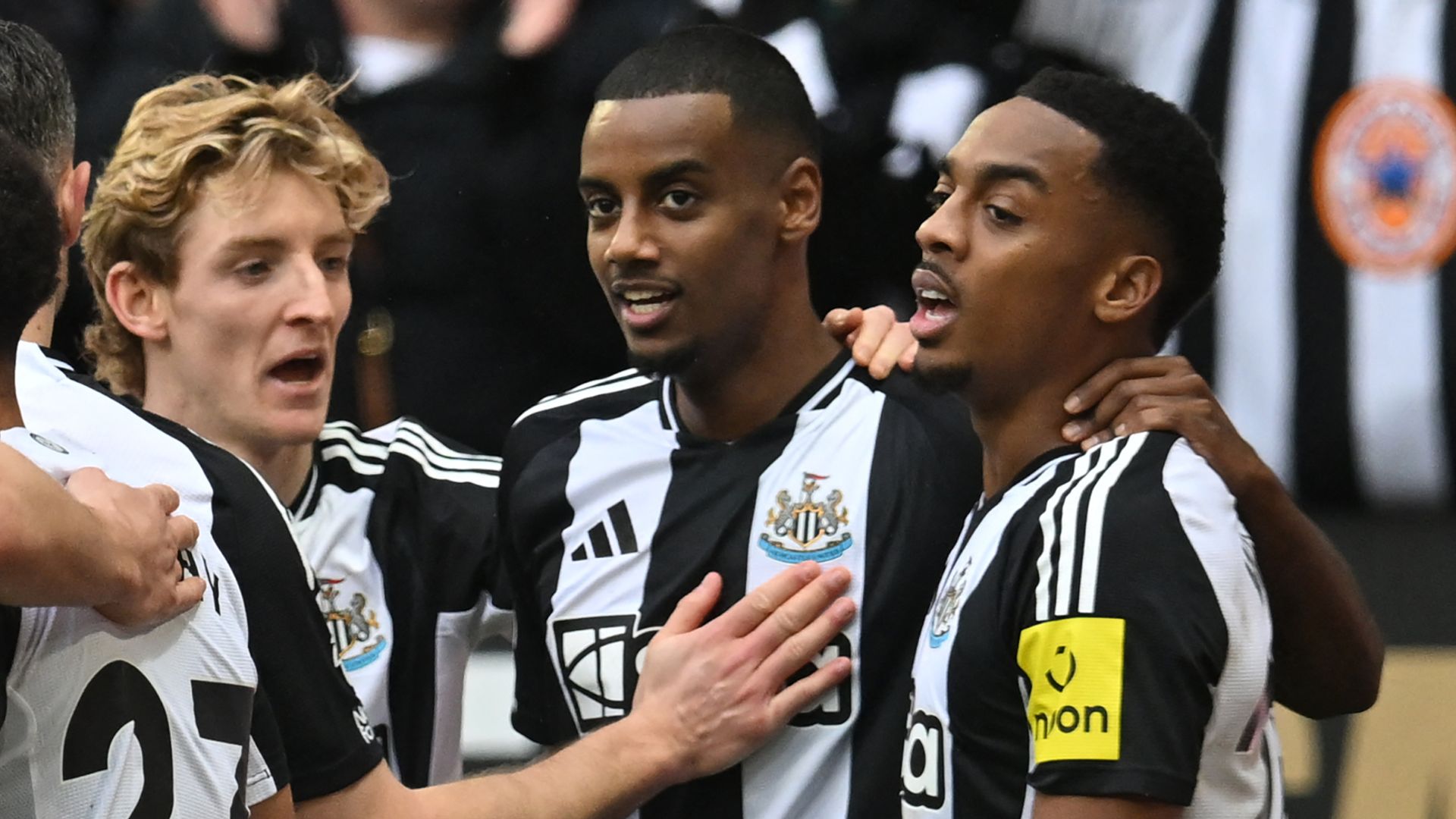 Newcastle hang on for dramatic win over Forest