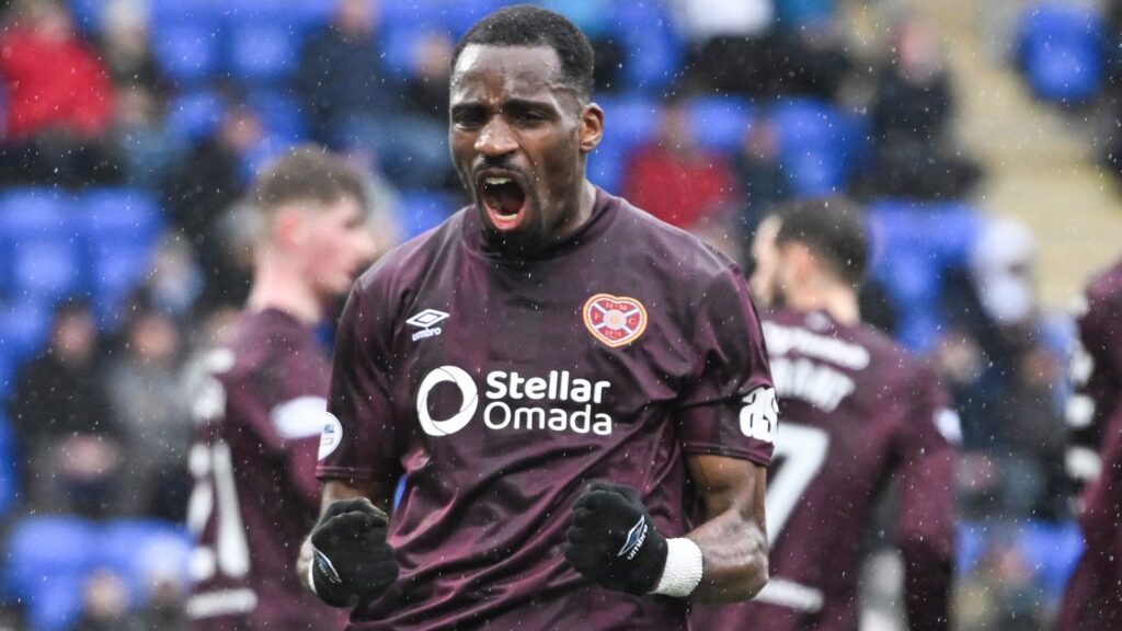 Kabangu scores twice as Hearts beat St Johnstone