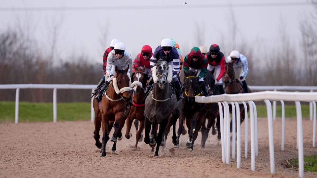 Southwell hosts competitive Friday card