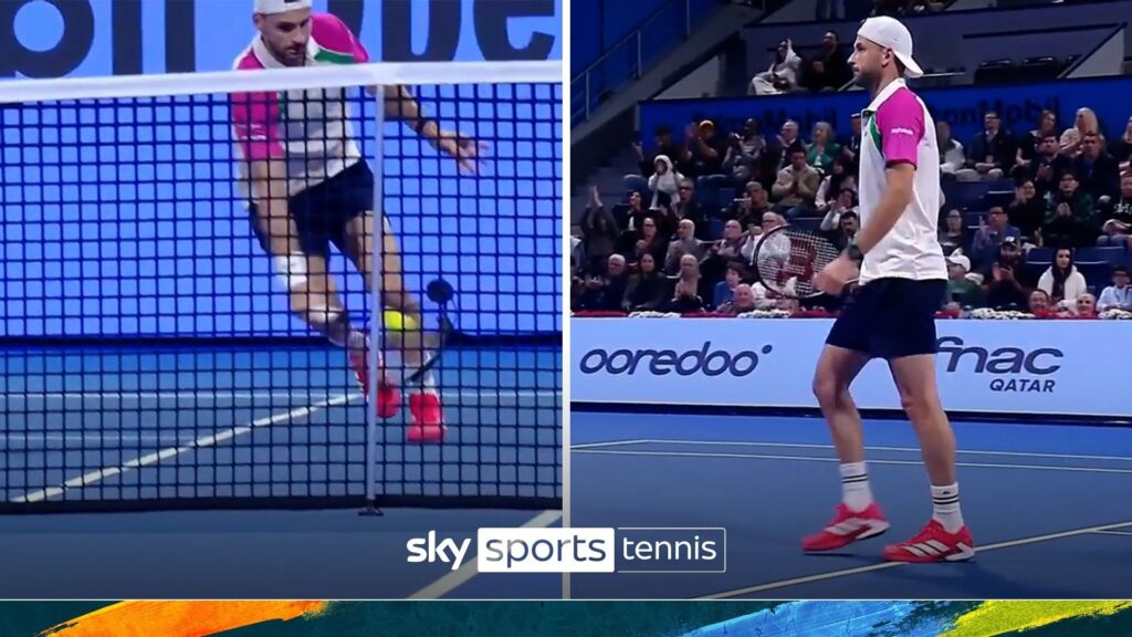 ‘That’s unbelievable!’ | Dimitrov pulls off incredible drop shot