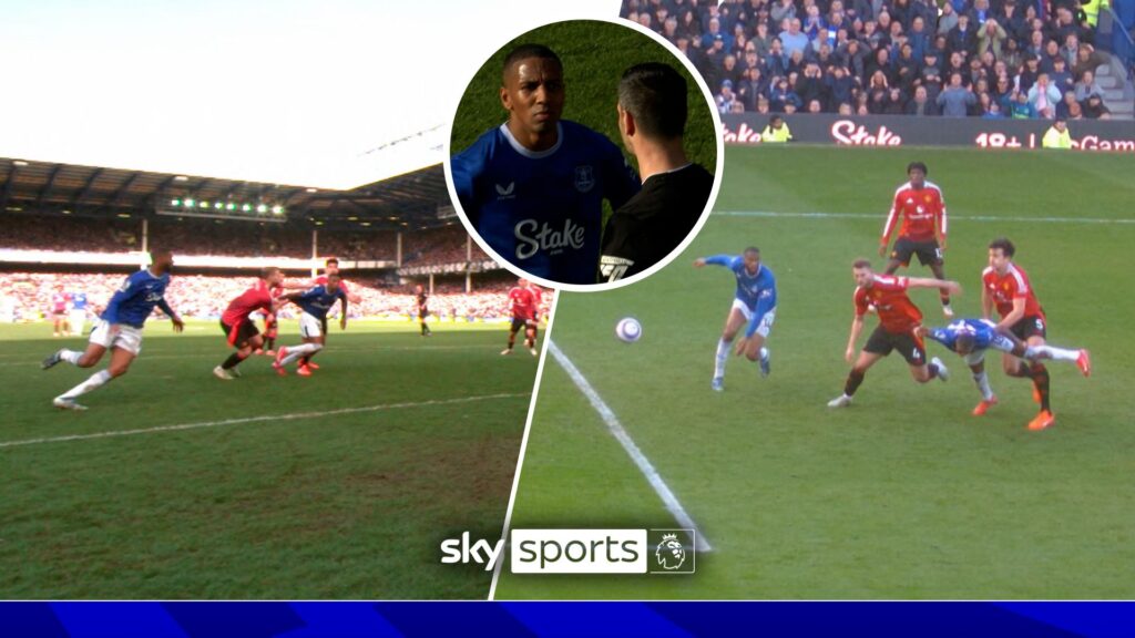 Ref Watch: Why Everton penalty should have stood vs Man Utd