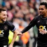 EFL highlights, reports, tables: Burnley close on Leeds, Coventry beat Sunderland