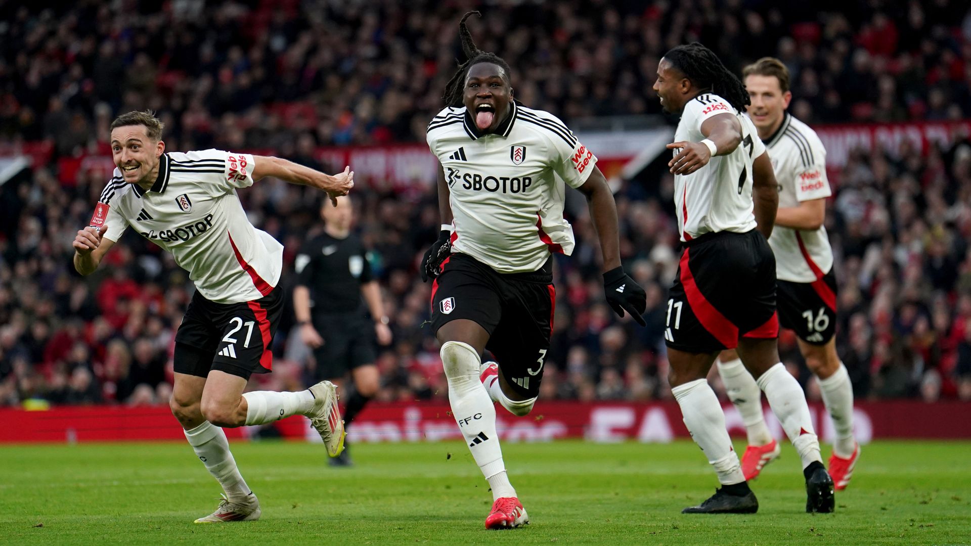 Holders Man Utd knocked out of FA Cup by Fulham on penalties