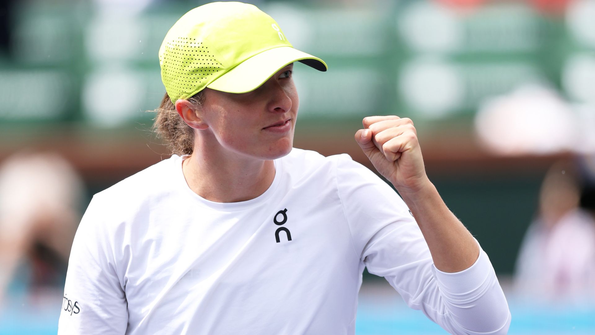 Swiatek wins in 57 minutes to reach Indian Wells quarter-finals