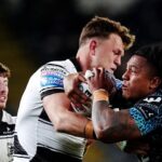 Leigh denied at the death by Hull but go top of Super League