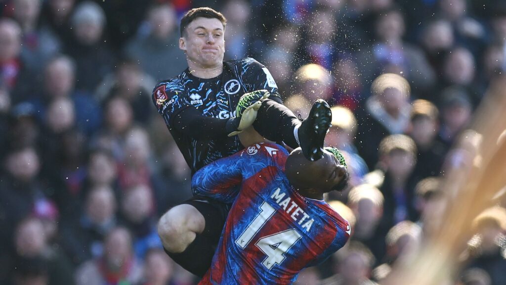 New ban for Millwall goalkeeper Roberts after Mateta challenge