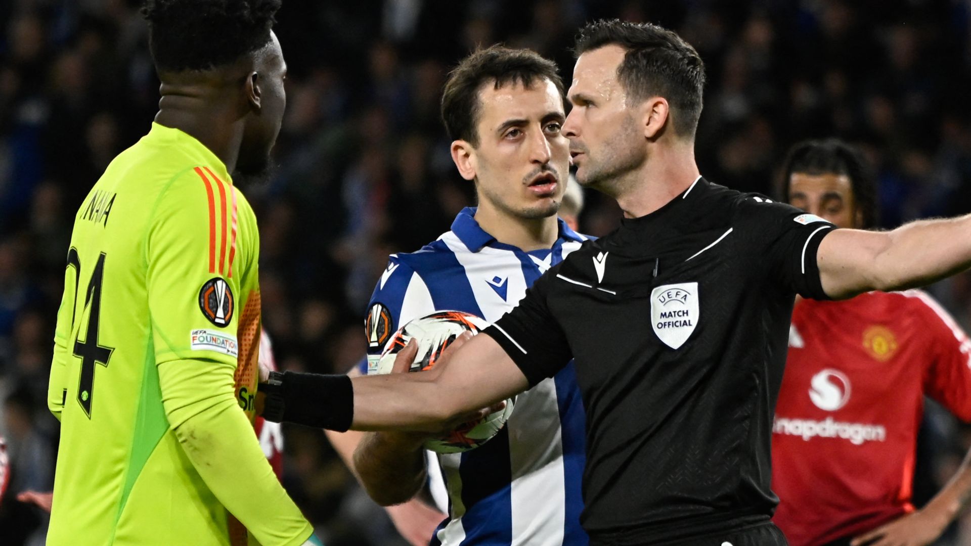 Man Utd draw at Real Sociedad after Fernandes gives away penalty