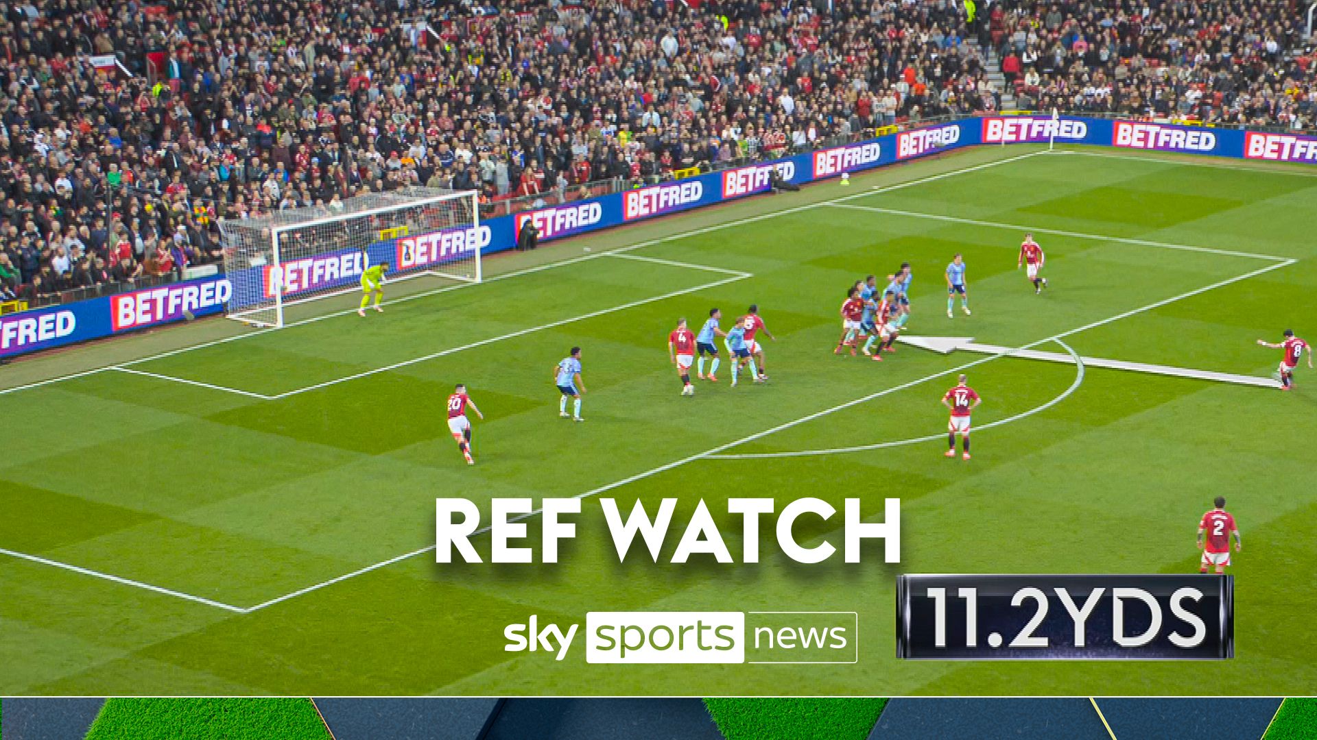 Ref Watch: How did 10 yards become 11.2 for Man Utd free-kick?