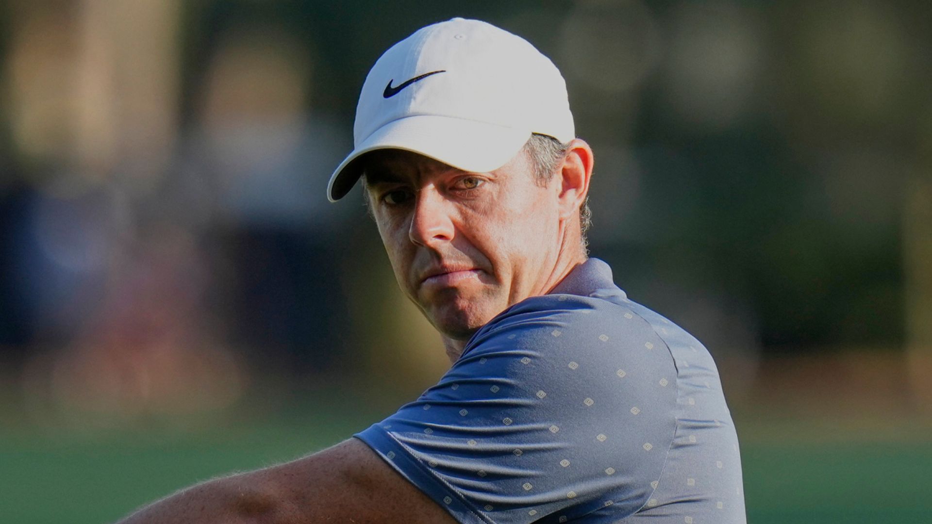 McIlroy chases Spaun as wind causes chaos at Sawgrass