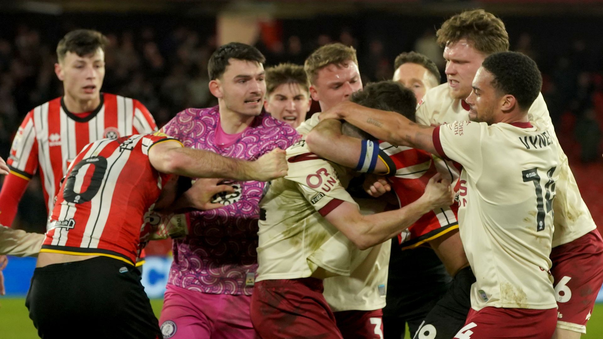 EFL highlights, reports, tables: Sheff Utd go top but stung late on & Burnley draw